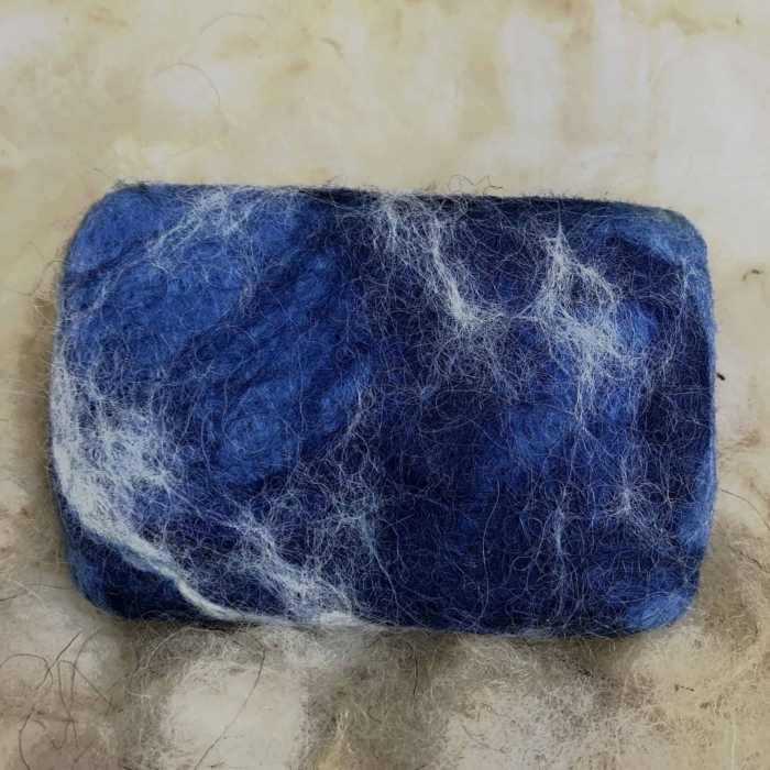 Olive oil soap with hemp oil in blue and white (2)